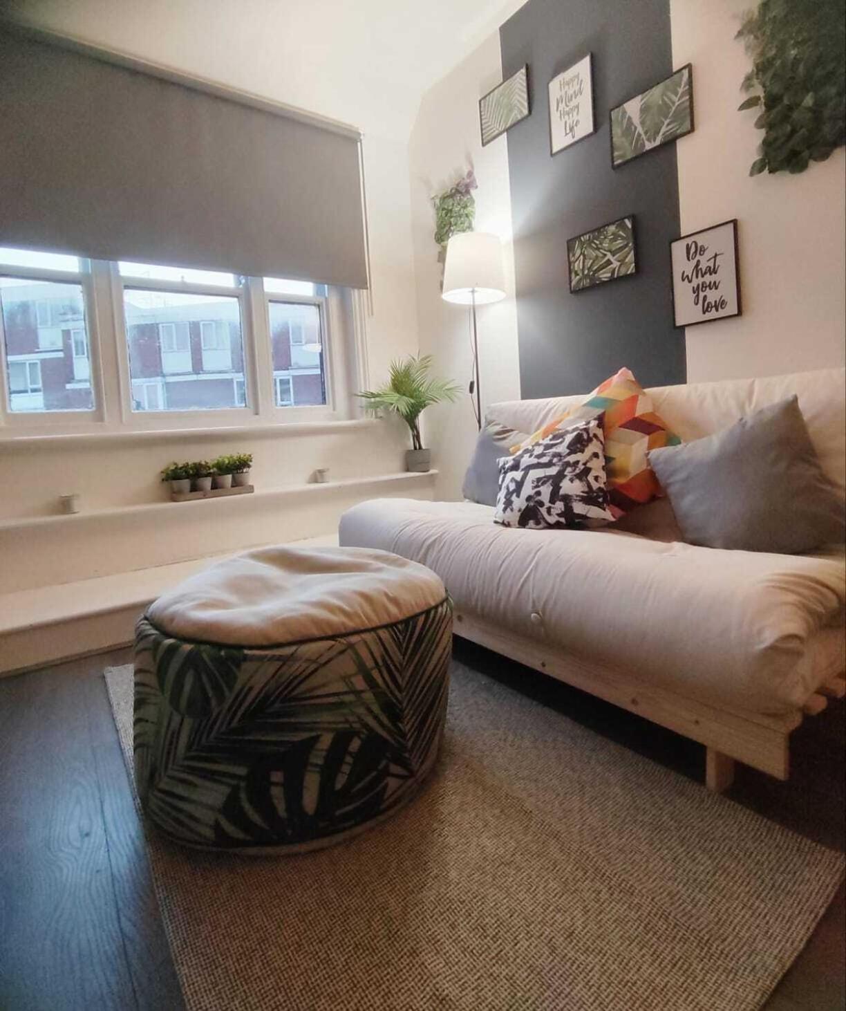 Grade I Listed Luxury Apartment In Hertfordshire Ware Room photo